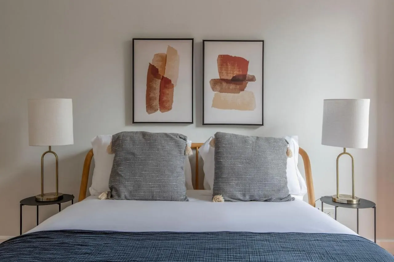 Midtown 2Br W Doorman Nr Theater District Nyc-1349 Appartement New York Verenigde Staten