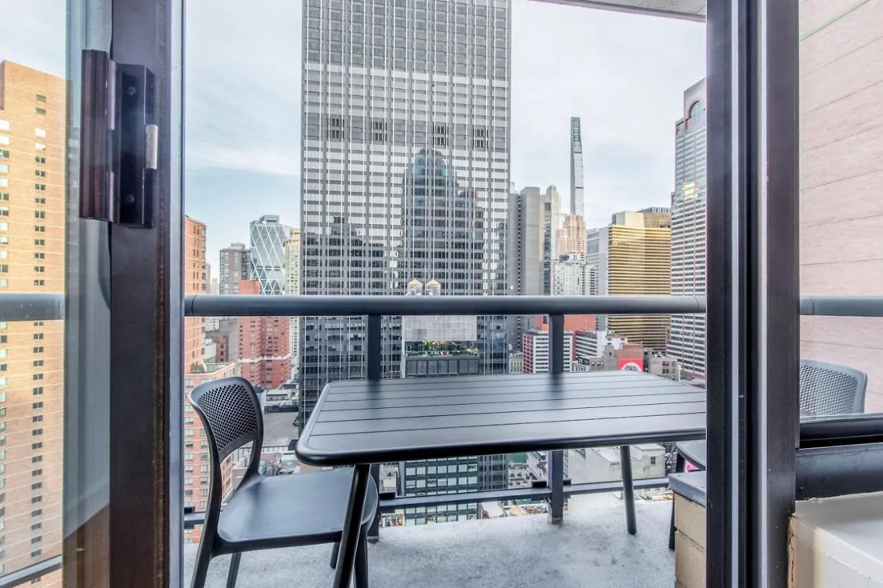 Midtown 2Br W Doorman Nr Theater District Nyc-1349 Appartement New York